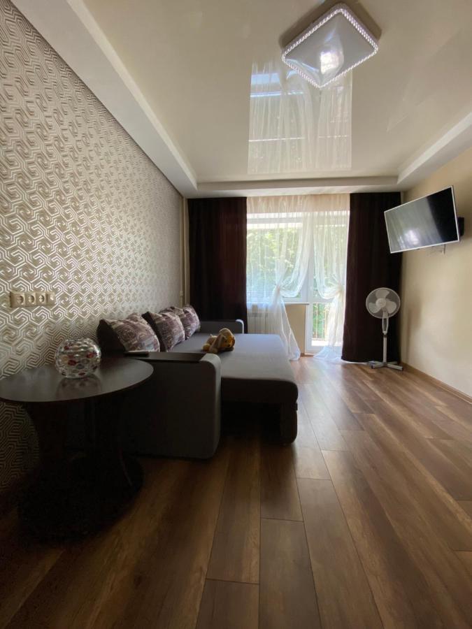 Apartment 30 M2 On Sergei Esenin 11 Харков Екстериор снимка